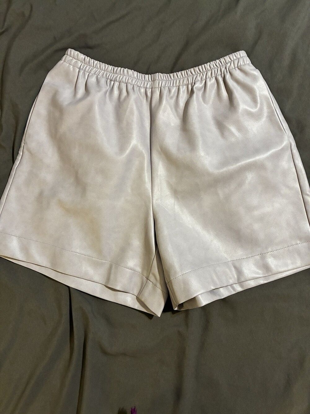 Anthropologie AVEC LES FILLES Faux Leather Boyfriend Shorts Lavender Sz Small
